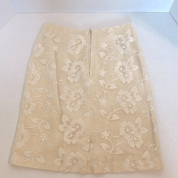 Vintage 90’s Tina Hagen | cream Lace Pencil Mini Skirt small - Picture 2 of 9